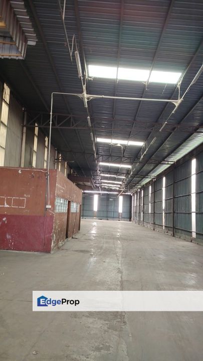 Factory 40,000 sq ft Warehouse Perindustrian Balakong Industrial 600 amp For rent RM 60,000 per month  , Selangor, Balakong