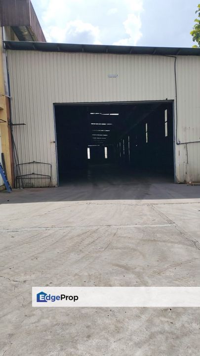 Factory 40,000 sq ft Warehouse Perindustrian Balakong Industrial 600 amp For rent RM 60,000 per month  , Selangor, Balakong