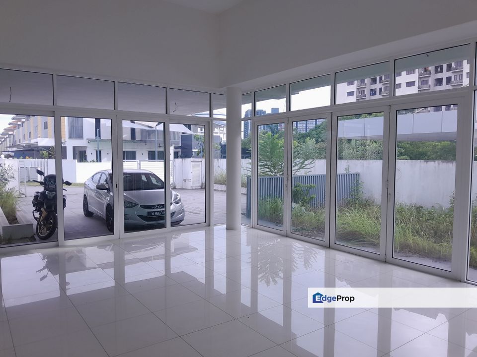 3 Storey Bungalow 7 rooms Nadayu 92 Bandar Teknologi Kajang 2 Semenyih For rent RM 6,000 per month, Selangor, Semenyih