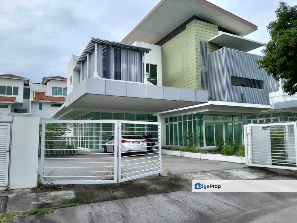 3 Storey Bungalow 7 rooms Nadayu 92 Bandar Teknologi Kajang 2 Semenyih For rent RM 6,000 per month, Selangor, Semenyih