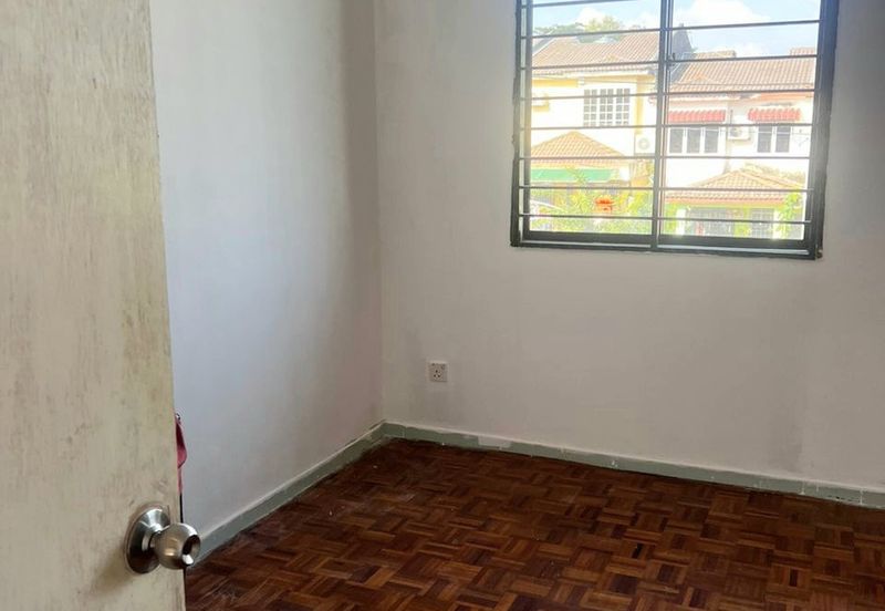 Taman Saujana Puchong