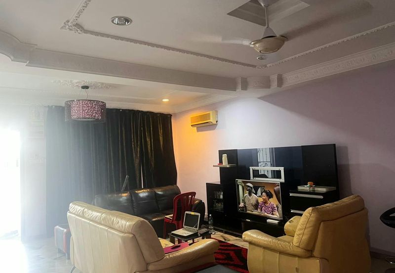 Taman Saujana Puchong