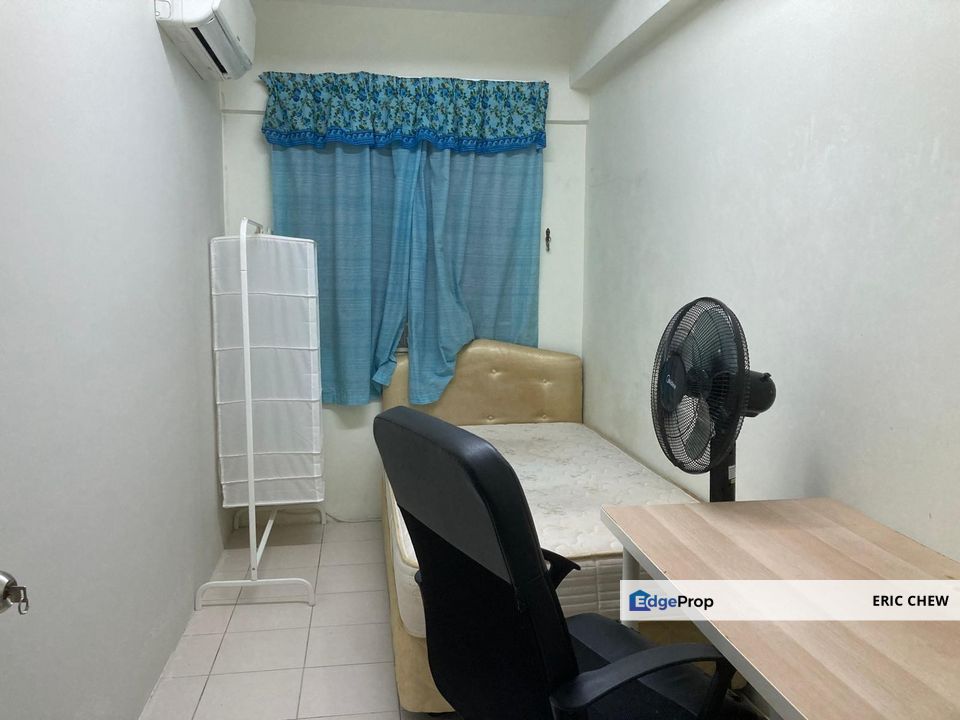 (Full Loan) P/Furnish PUNCAK BANYAN Condo (806sf,3R2B,1CP), Cheras, Kuala Lumpur, Cheras