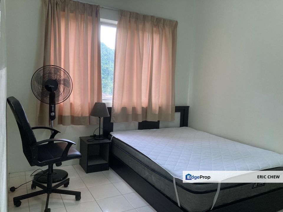 (Full Loan) P/Furnish PUNCAK BANYAN Condo (806sf,3R2B,1CP), Cheras, Kuala Lumpur, Cheras
