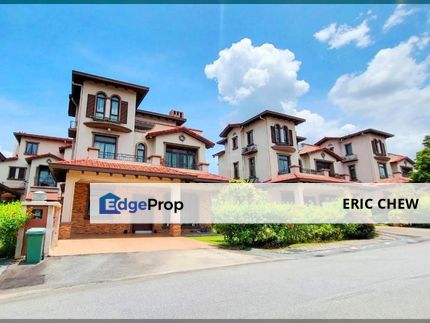 Partially Furnished 3 Storey Spanish Style Bungalow, Diamond City, Semenyih, Selangor, Semenyih