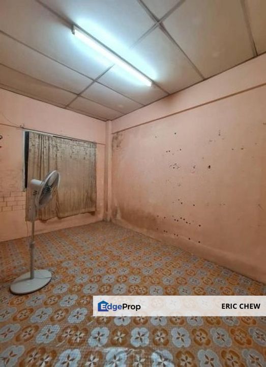 (100% Loan) Taman SEPAKAT INDAH Apartment (710sf, 3R2B) Kajang, Selangor, Kajang