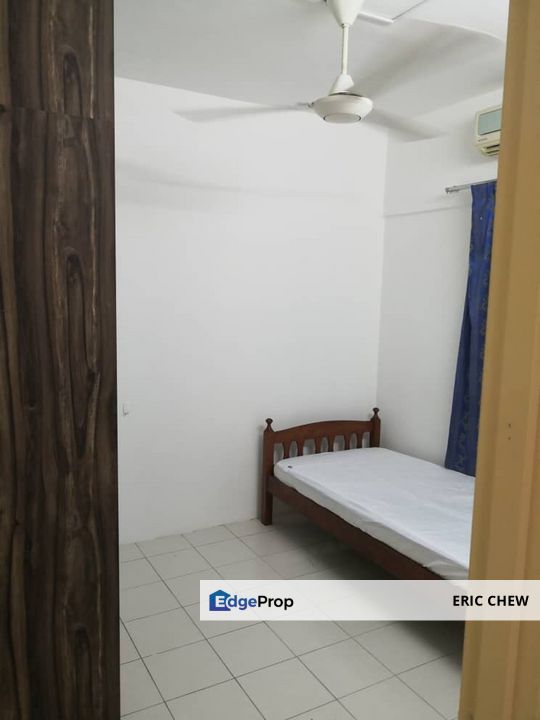 (Full Loan, Low Deposit) P/Furnish PUNCAK BANYAN Condo (806sf,3R2B,1CP), Cheras, Kuala Lumpur, Cheras