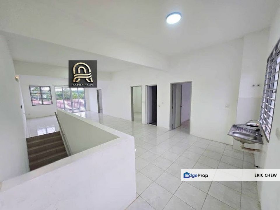 Gated & Guarded Garden Villa Townhouse (3R2B,2CP) Tmn Tasik Semenyih, Selangor, Semenyih