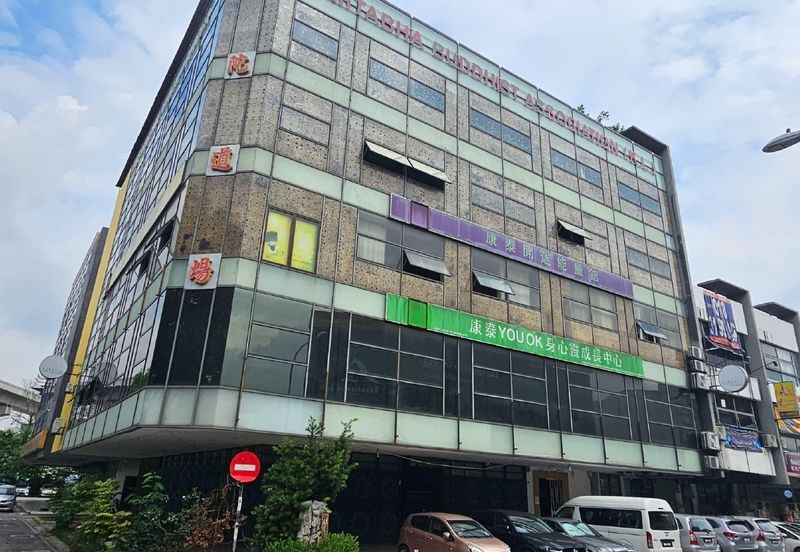 The Trillium @Lake Fields