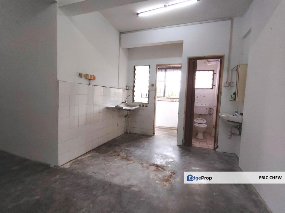 Kajang CITY HEIGHT Flat (600sf, 2R1B, with Lift) Sungai Chua, Kajang , Selangor, Kajang