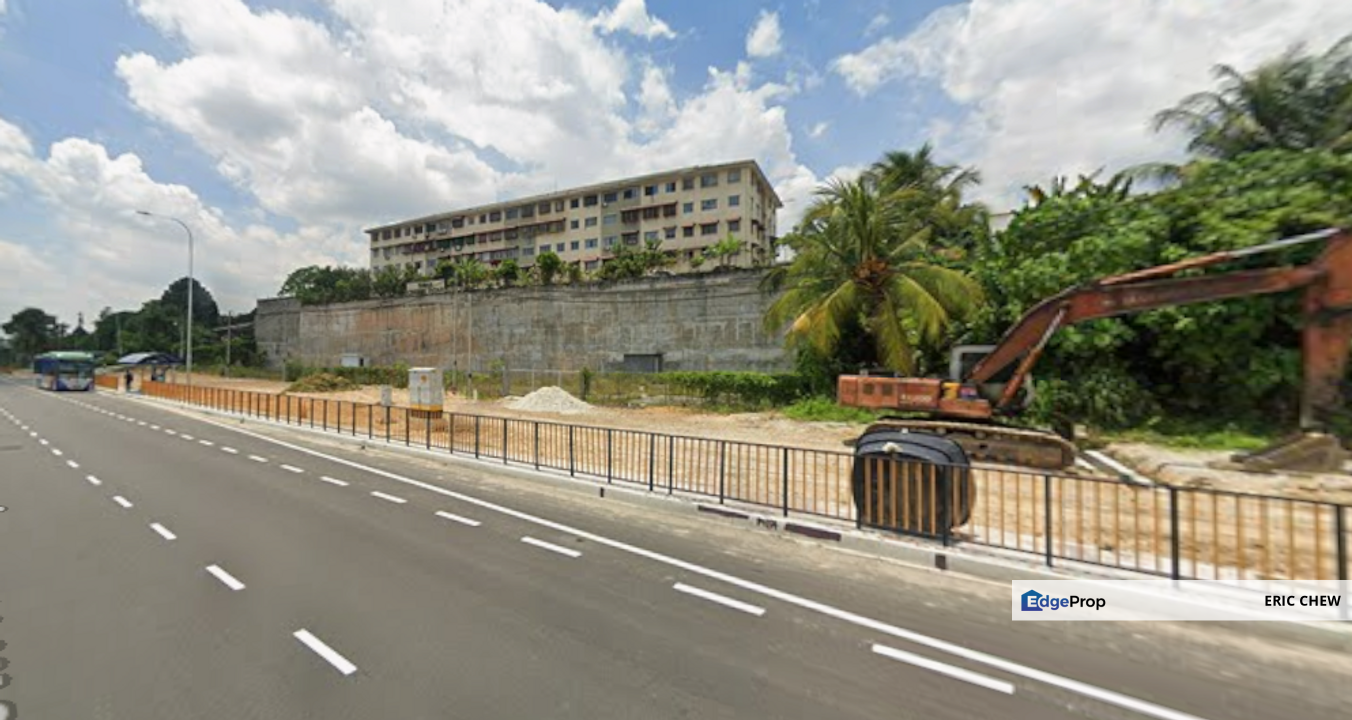 Freehold Land 18,000 sqft Facing Main Road Cheras Intan For Rent, Selangor, Cheras