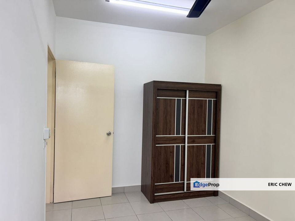 Partially Furnish Apartment HARMONI (900sf, 3R2B, 2CP) Eco Majestic, Semenyih, Selangor, Semenyih