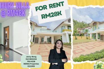 Taman Bukit Mewah Kajang Selangor Luxurious Fully-Furnished Villa For Rent
