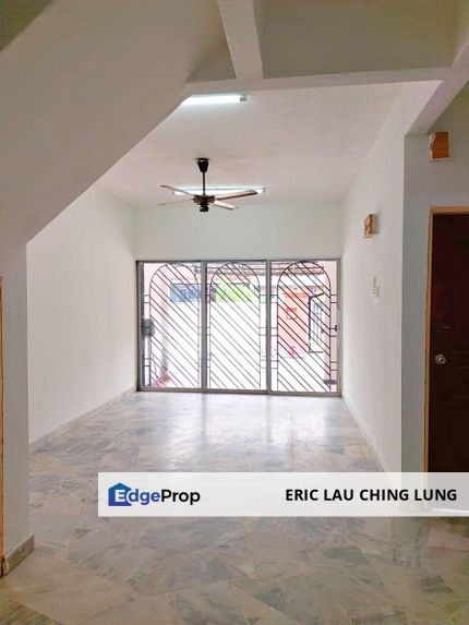 Taman Kinrara Seksyen 2, Puchong, Selangor | TK2 | 2 Sty | 4 Room | Well Kept Unit, Selangor, Puchong