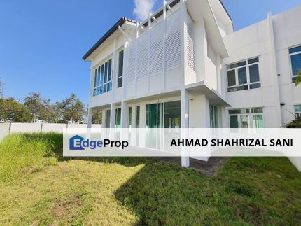 Huge Extra Land Corner Lot Double Storey Semi D, Hijayu 2 Resort Homes, Bandar Sri Sendayan, Negeri Sembilan, Seremban