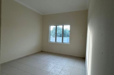 Single Storey Semi D Near to Bandar Muar Below Market