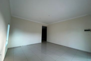 Single Storey Semi D Near to Bandar Muar Below Market