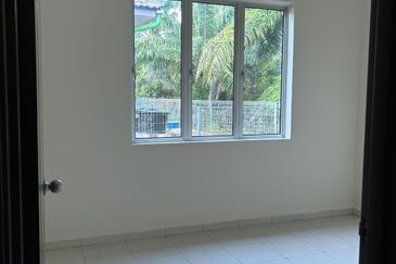 Single Storey Semi D Near to Bandar Muar Below Market