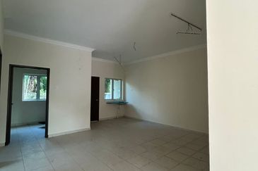 Single Storey Semi D Near to Bandar Muar Below Market