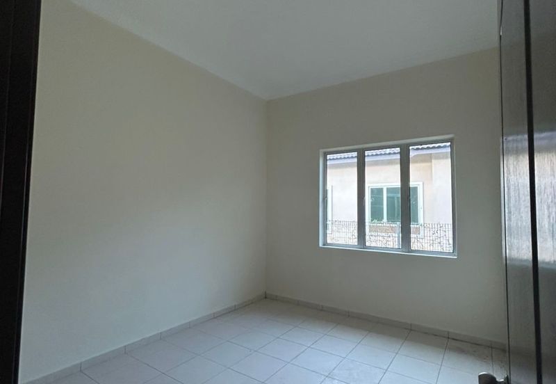 Single Storey Semi D Near to Bandar Muar Below Market