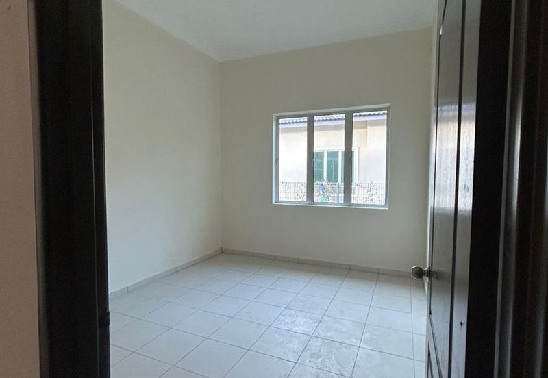 Single Storey Semi D Near to Bandar Muar Below Market