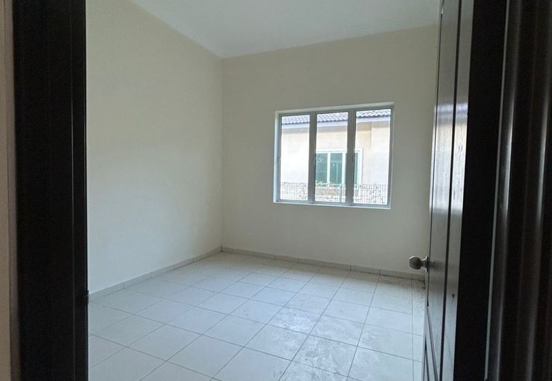 Single Storey Semi D Near to Bandar Muar Below Market