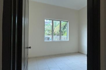 Single Storey Semi D Near to Bandar Muar Below Market