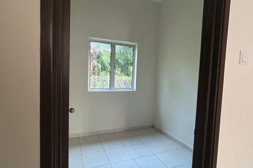 Single Storey Semi D Near to Bandar Muar Below Market