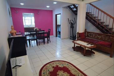 Taman Pinggiran Putra