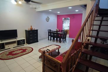 Taman Pinggiran Putra