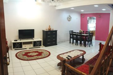 Taman Pinggiran Putra