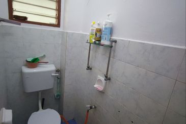 Taman Pinggiran Putra