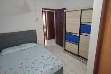 Taman Pinggiran Putra