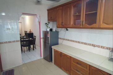 Taman Pinggiran Putra