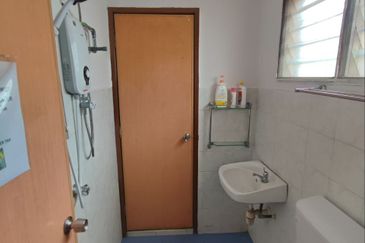 Taman Pinggiran Putra