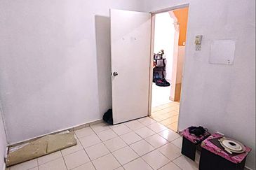 Taman Tasik Semenyih (Lake Residence)