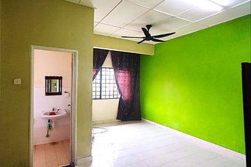 Taman Tasik Semenyih (Lake Residence)