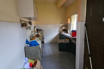 Teluki, Bukit Sentosa