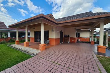 Teluki, Bukit Sentosa