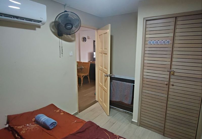 Paradise Lagoon Apartment