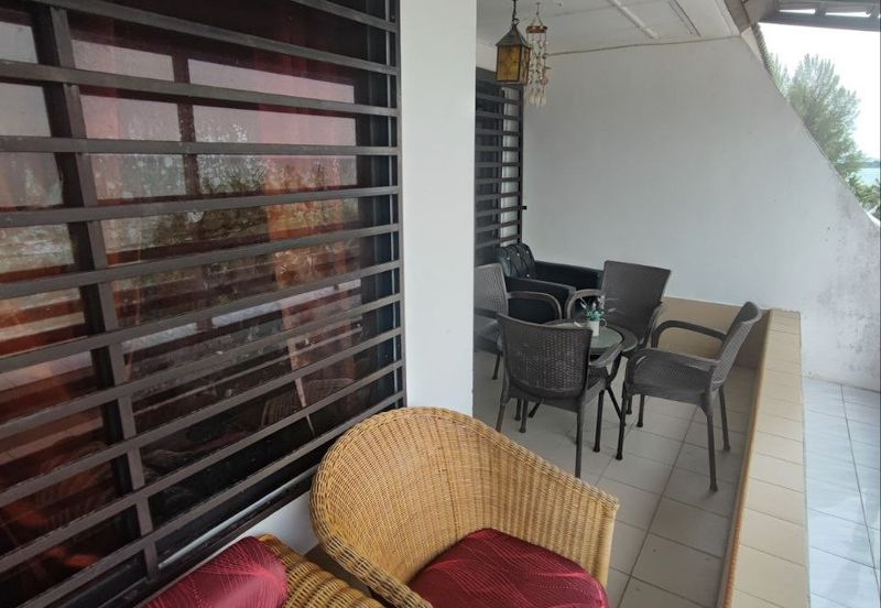 Paradise Lagoon Apartment