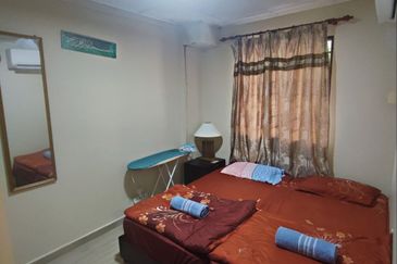 Paradise Lagoon Apartment