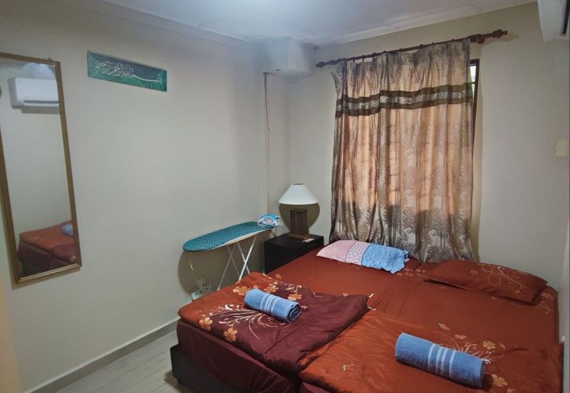 Paradise Lagoon Apartment