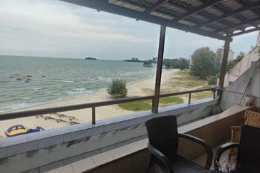 Paradise Lagoon Apartment