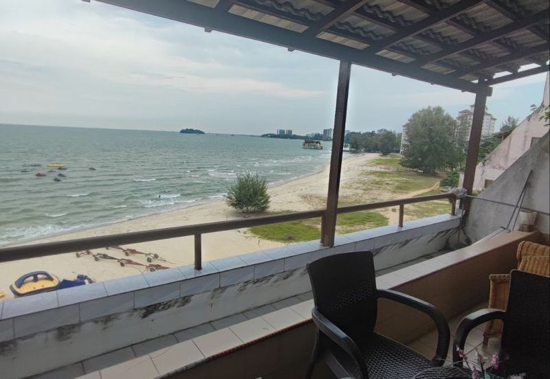 Paradise Lagoon Apartment