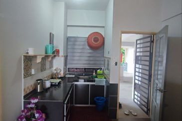 Paradise Lagoon Apartment