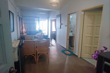 Paradise Lagoon Apartment