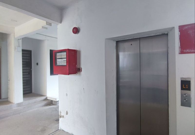 Paradise Lagoon Apartment