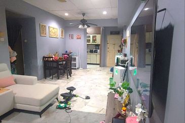 Menara Jade (Jade Tower), Taman Bukit Indah