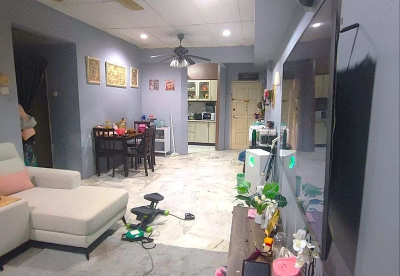 Menara Jade (Jade Tower), Taman Bukit Indah